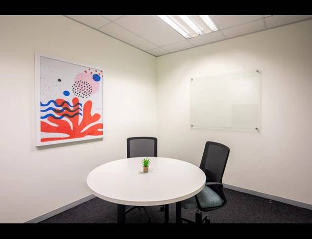 10M² OFFICE TO LET IN WATERFALL